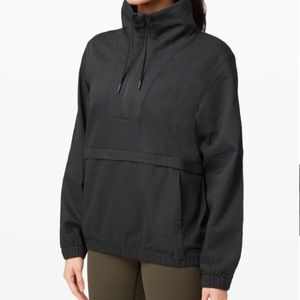 Lululemon Black Pack Light Pullover Size 10
